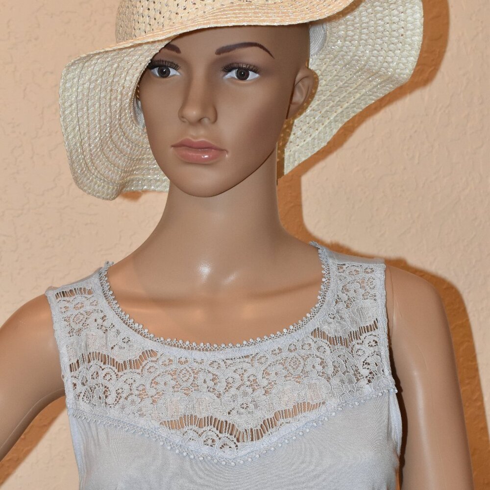 H&M Light Blue, Sleeveless tank top with a lace-trimmed neckline US S - NWOT